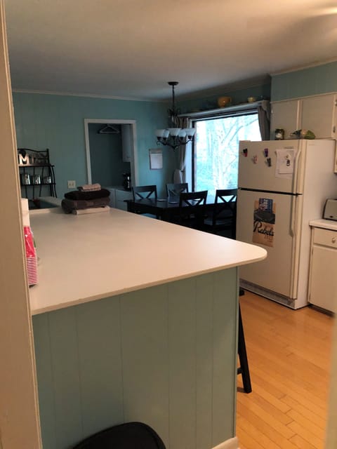 Kitchen (upstairs)
