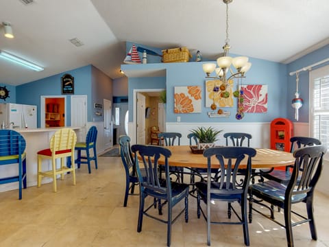 Dining Room - seats 8