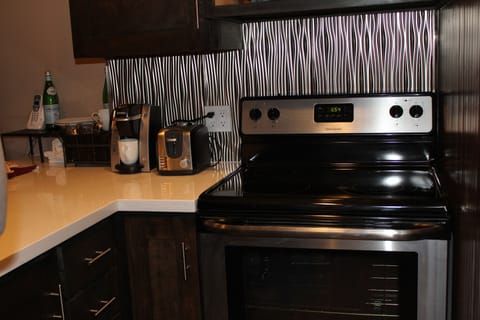 Kureig coffee maker, toaster and blender