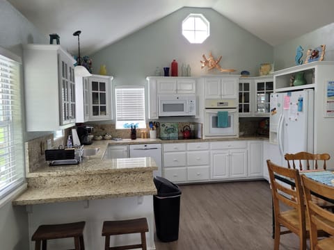 Newly updated - granite counters and an Induction  cooktop (with directions)