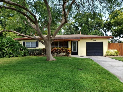 Front view of the home 