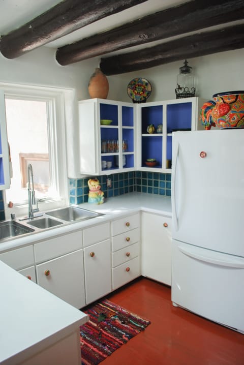 Kitchen stocked with all the amenities. Toaster oven, Kitchen Aid, microwave