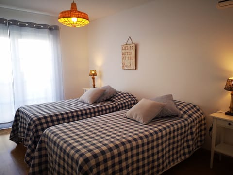 Twin bedroom