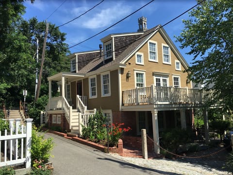 The Adam Macool House viewed from Masonic Place