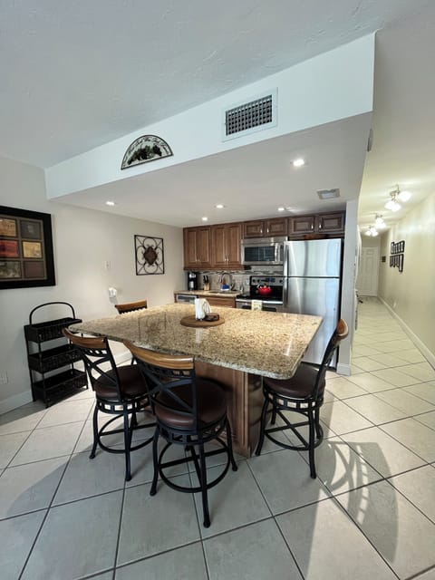 Spacious center island perfect for entertaining or work space.