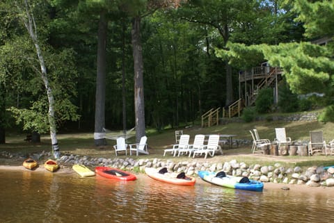 6 kayaks, 3 SUPs, and paddleboat all included with your stay