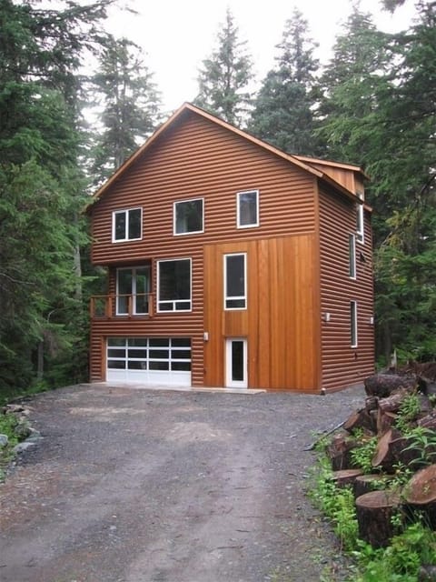Hemlock Grove Skier's Retreat alias Glacier Garden
