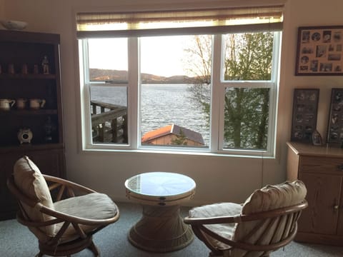 Beautiful unobstructed lake view!