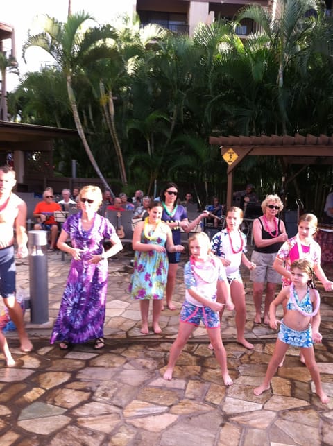 Free poolside Mai Tai Party
Wednesdays 3:00-4:45