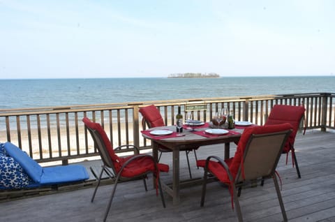 Fine dining on the deck