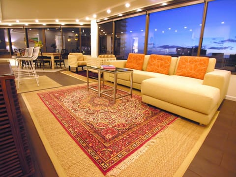 Modern Luxury means easy living.  E komo mai, welcome!