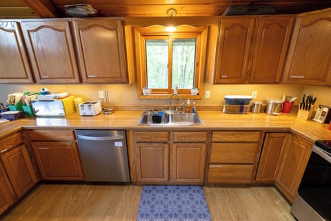 dishwaster added spring 2024, includes sanitation cycle