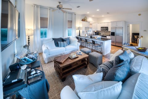 Open Plan living kitchen area with flat screen tv, bose blu tooth, blu ray dvd