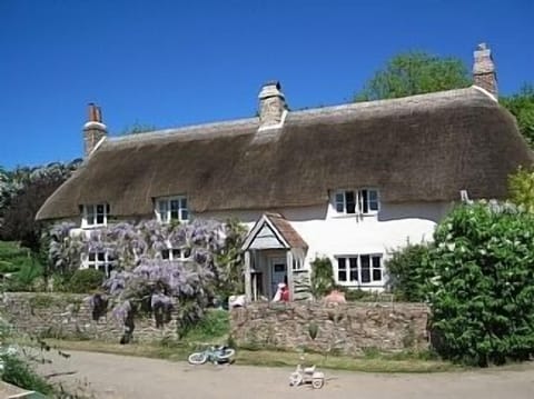 The owners' farmhouse