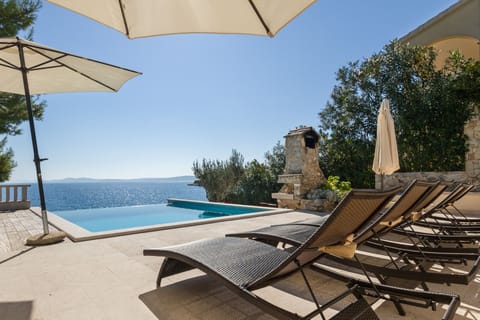 Sea view, boat mooring