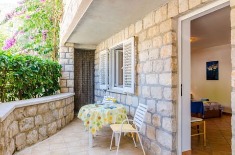 Entrance to the apartment