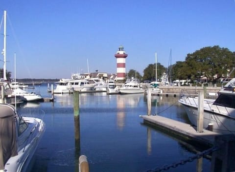 World Famous- Harbour Town Lighthouse-2 minute walk away