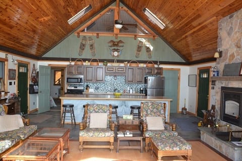 Main House - Kitchen