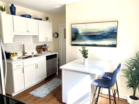 Kitchen renovation completed in March 2022. 