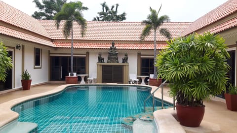 beautiful 7seperate bedroom private villa