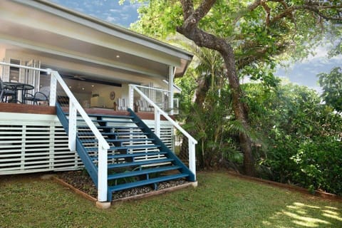 Seasons at South Mission Beach - Beachside Deck