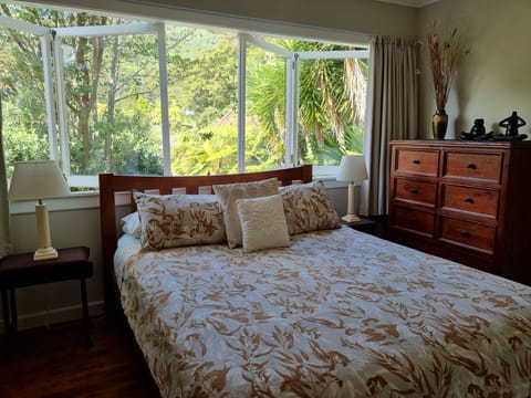 Master Queen Room