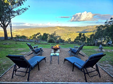 outdoor firepit with view of Bluemountains