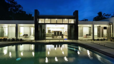 2 Andrews Port Douglas
