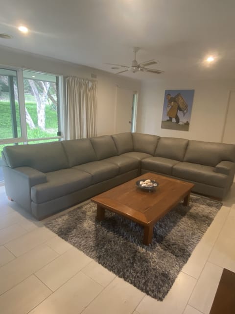 Lounge room 
