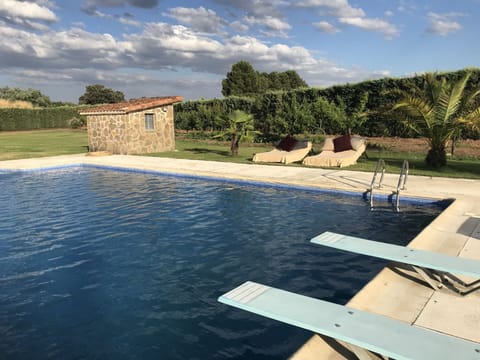 Daytime beds by the swimming pool
