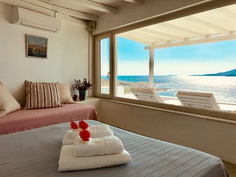 Vista Ariadne's mesmerizing view.