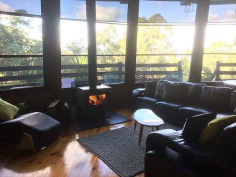 Gwinganna Lounge room
