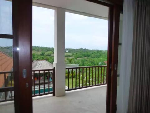 Relaxing Villa on the Hill of Nusa Dua