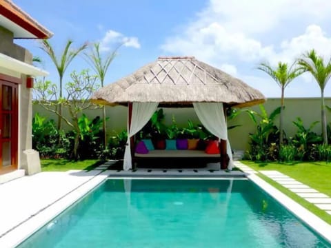 Relaxing Villa on the Hill of Nusa Dua