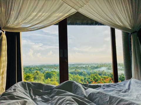 Views on the valley from your bedroom