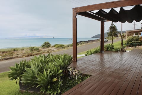 View from front deck - Overlooking Penneshaw beach