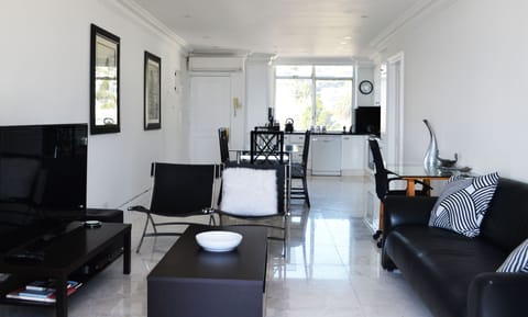 Newly Renovated apartment! 
Open plan area and leads out to a balcony. 
