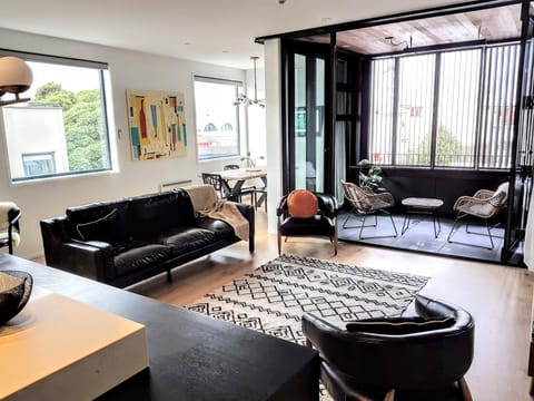 Living room & Patio