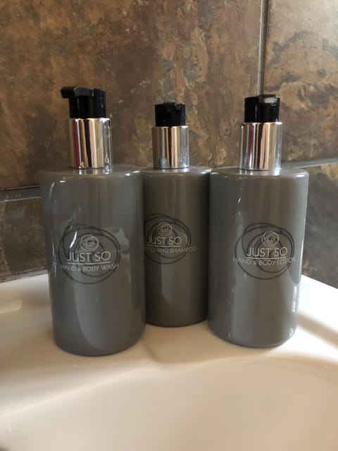 Bathroom amenities