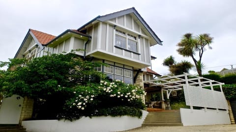 27a Douglas Terrace