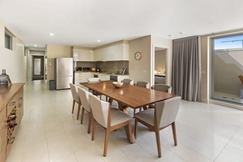 Kitchen/Dining Area