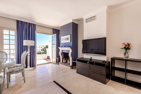 Aloha Pueblo apartment close to Puerto Banus