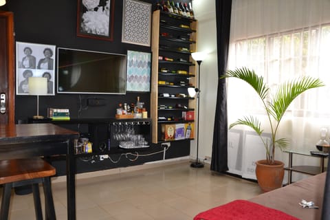 Super homey and spacious living allows for guests to have fun !