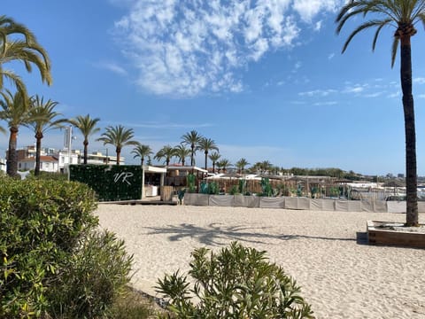 Vieux Rocher Beach Restaurant