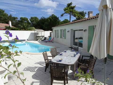 Pool side terrace
