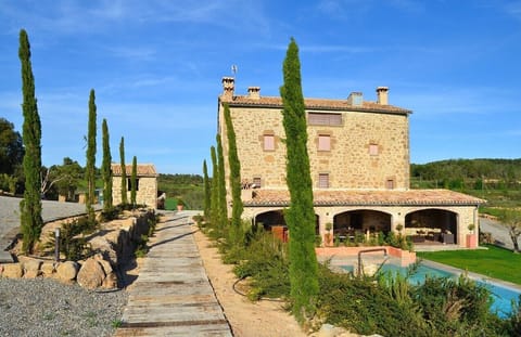 Masia Laveña is a marvellous holiday home
