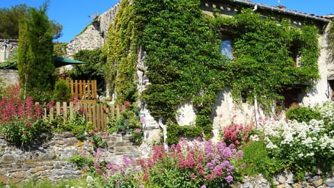 Ext L'Ecurie