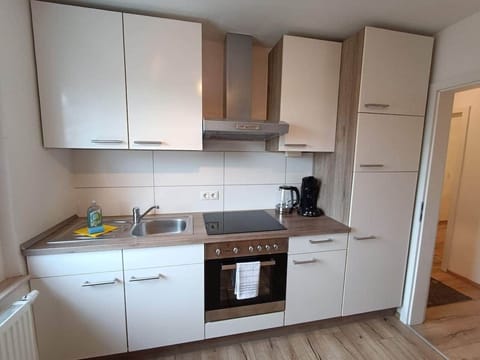 Küche mit Essbereich