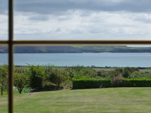 Stone house with exceptional sea view on 3000m2 of land. House in Finistere