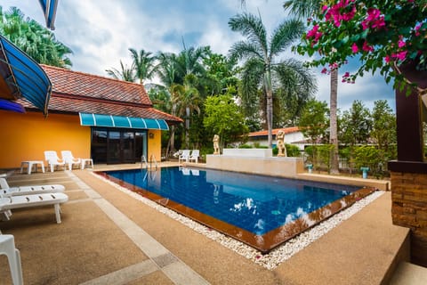 4 Bedroom Villa
Private Pool